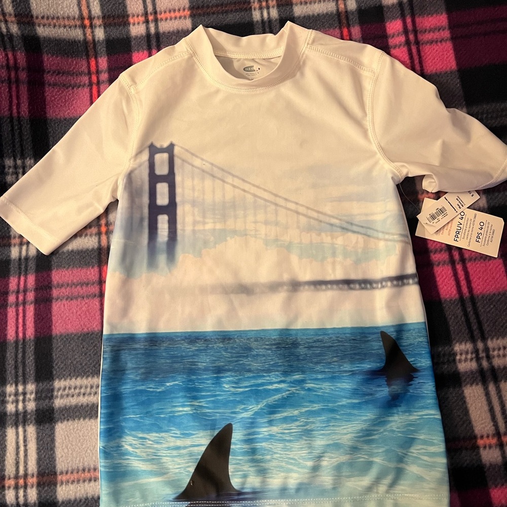 Old Navy boys rashguard